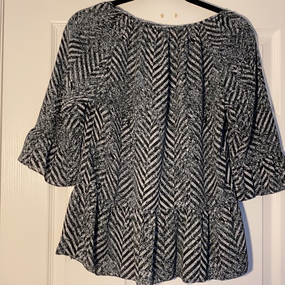 Kenzie Blk/Wht Beauty Small - Picture 4 of 8